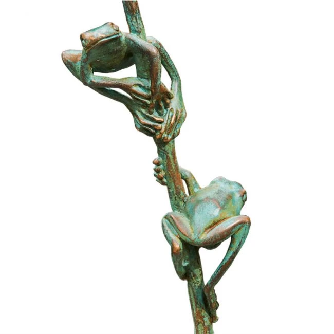 Bronzeskulptur »Halm mit zwei Fröschlein« vom Atelier Strassacker, Detailansicht