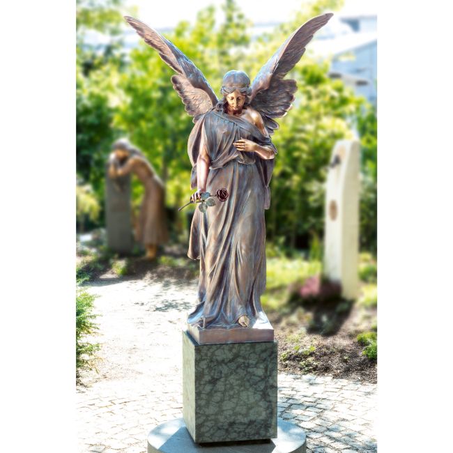 Skulptur für Grab »Engel mit Rose« Bronze