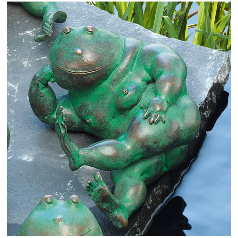 Bronzeskulptur für Teich »Frosch Martha, in Gedanken« Bronzeskulptur für Teich »Frosch Martha, in Gedanken«