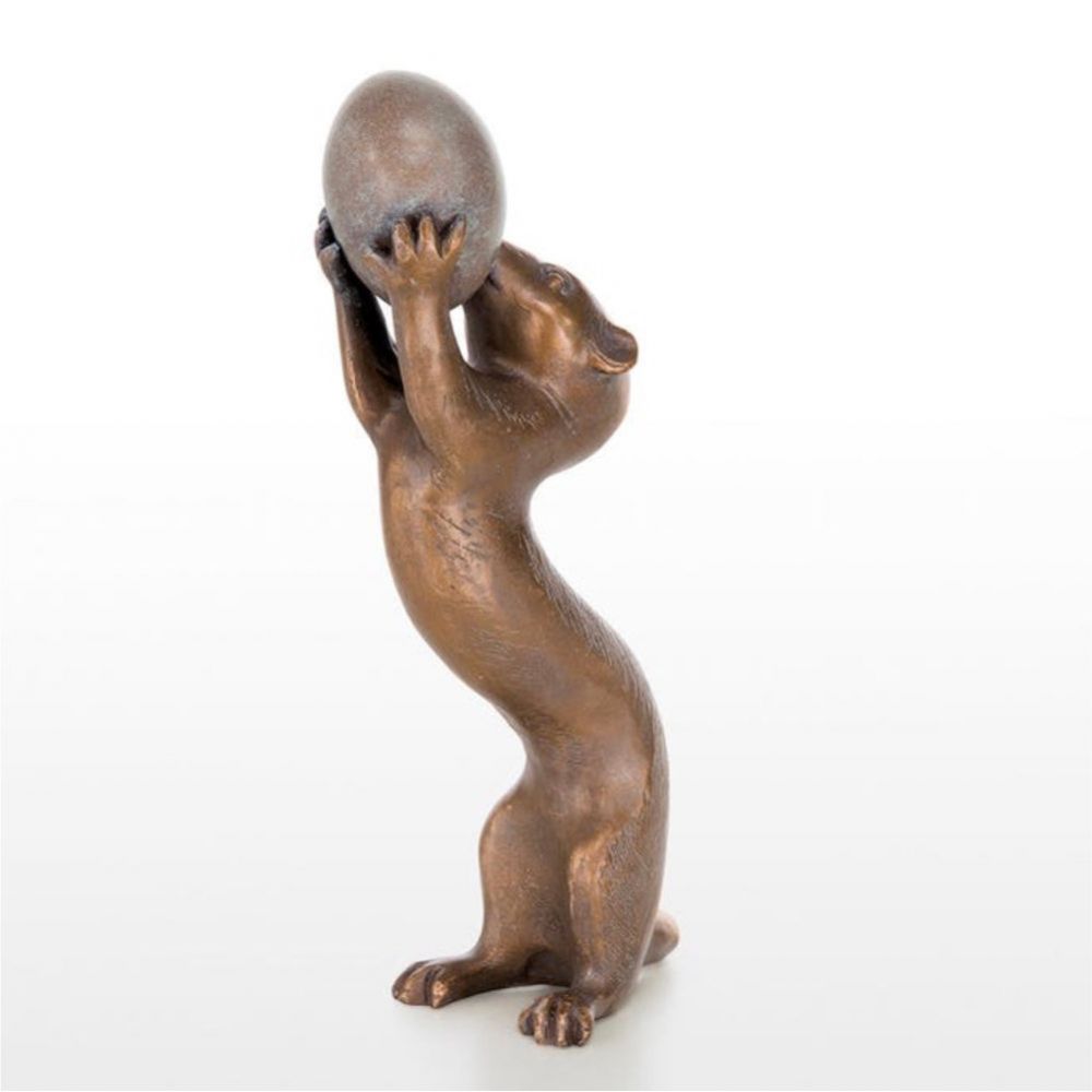 Skulptur »Wiesel mit Ei« Atelier Strassacker Skulptur »Wiesel mit Ei« Atelier Strassacker