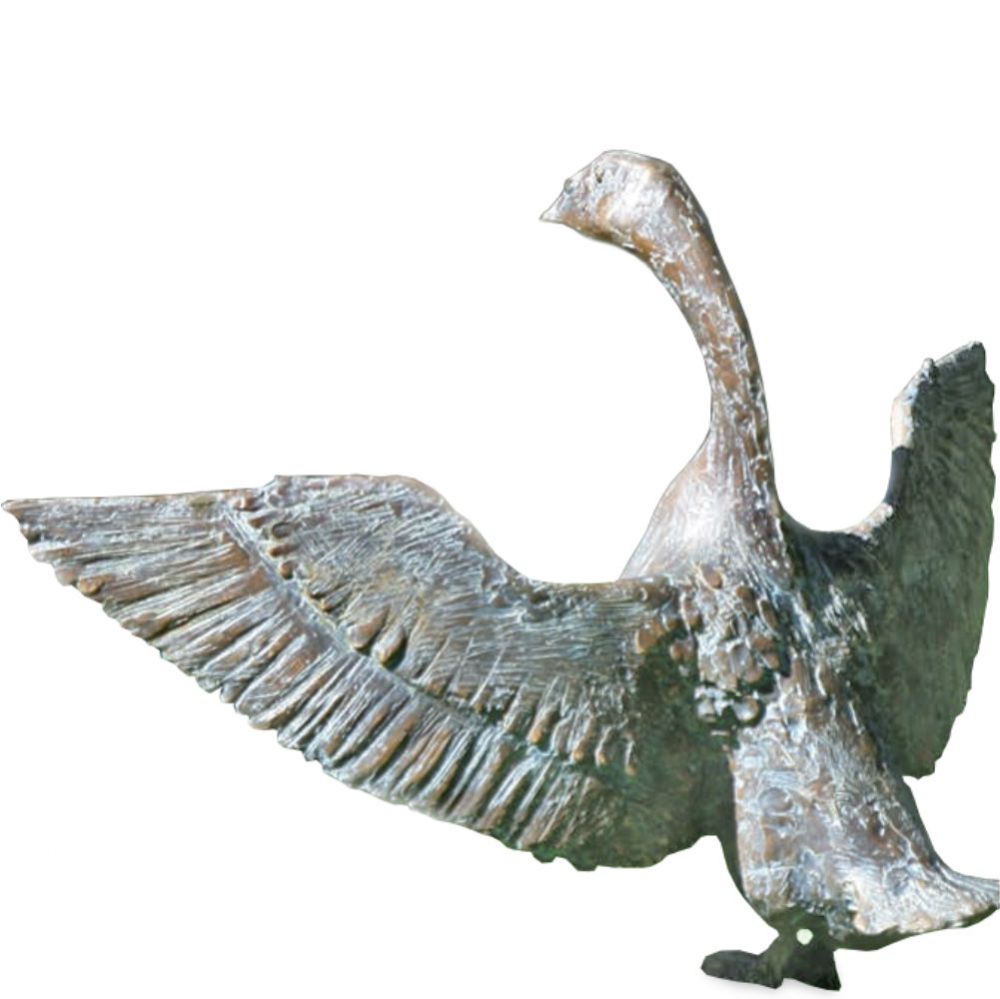 Große Gartenskulptur »Gans mit ausgebreiteten Flügeln« von Hans Nübold, Bronze, 72 x 103 x 59 cm Große Gartenskulptur »Gans mit ausgebreiteten Flügeln« von Hans Nübold, Bronze, 72 x 103 x 59 cm