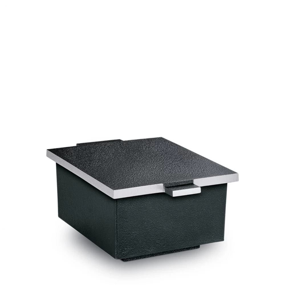 Kubische Grabvase »Ewo«, Aluminium, dunkelgrau getönt, 18 cm hoch Kubische Grabvase »Ewo«, Aluminium, dunkelgrau getönt, 18 cm hoch