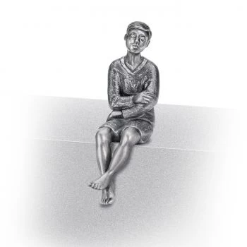Alufigur »Junge, sitzend«