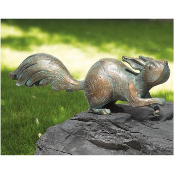 Bronzefigur »Eichhörnchen auf der Hut« Atelier Strassacker