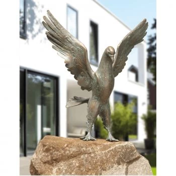 Bronzeskulptur »Taube, landend« Atelier Strassacker