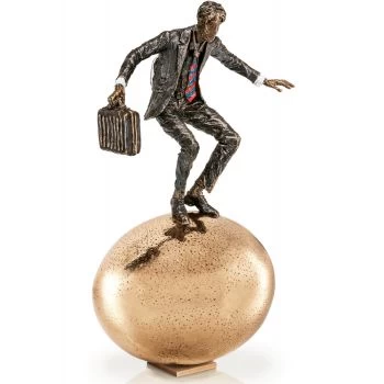 Skulptur »Balance auf einem goldenen Ei« Vitali Safronov