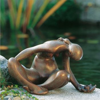 Skulptur »Mädchen mit Blume« Theó Stuttgé