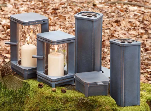 Moderne Grabschmuck-Garnitur Pheres Bronze dunkelweiss