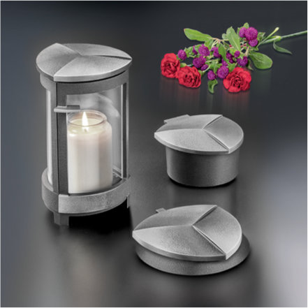Strassacker Grabschmuck-Garnitur Triseg Aluminium